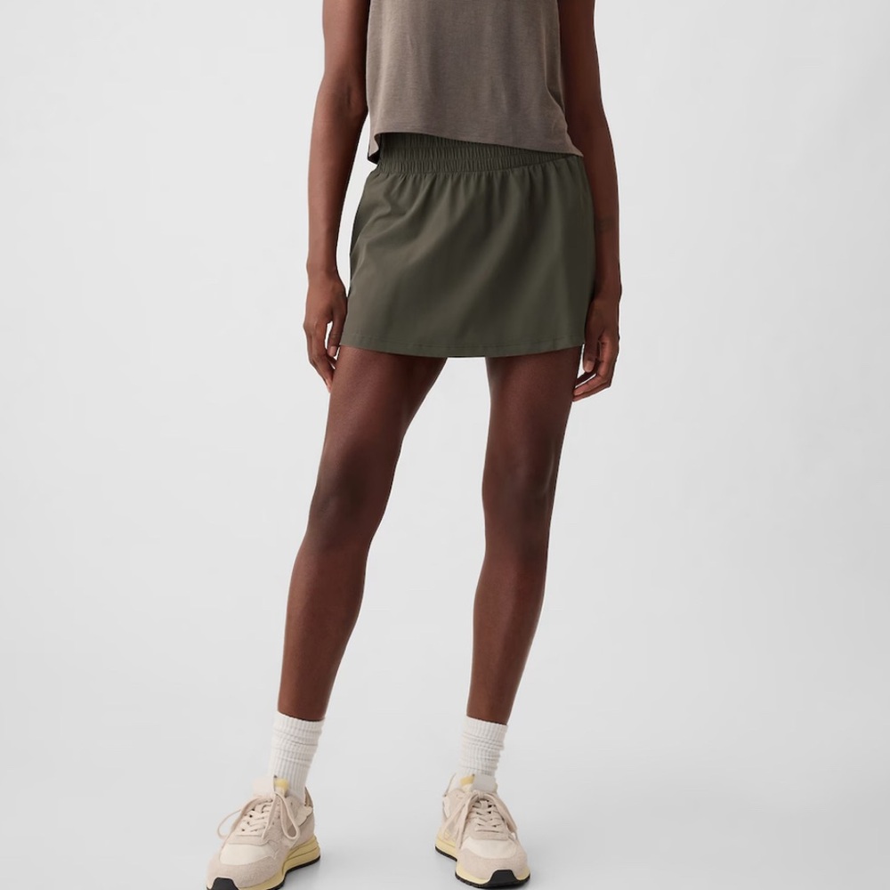 NWOT GapFit Runaround Skort